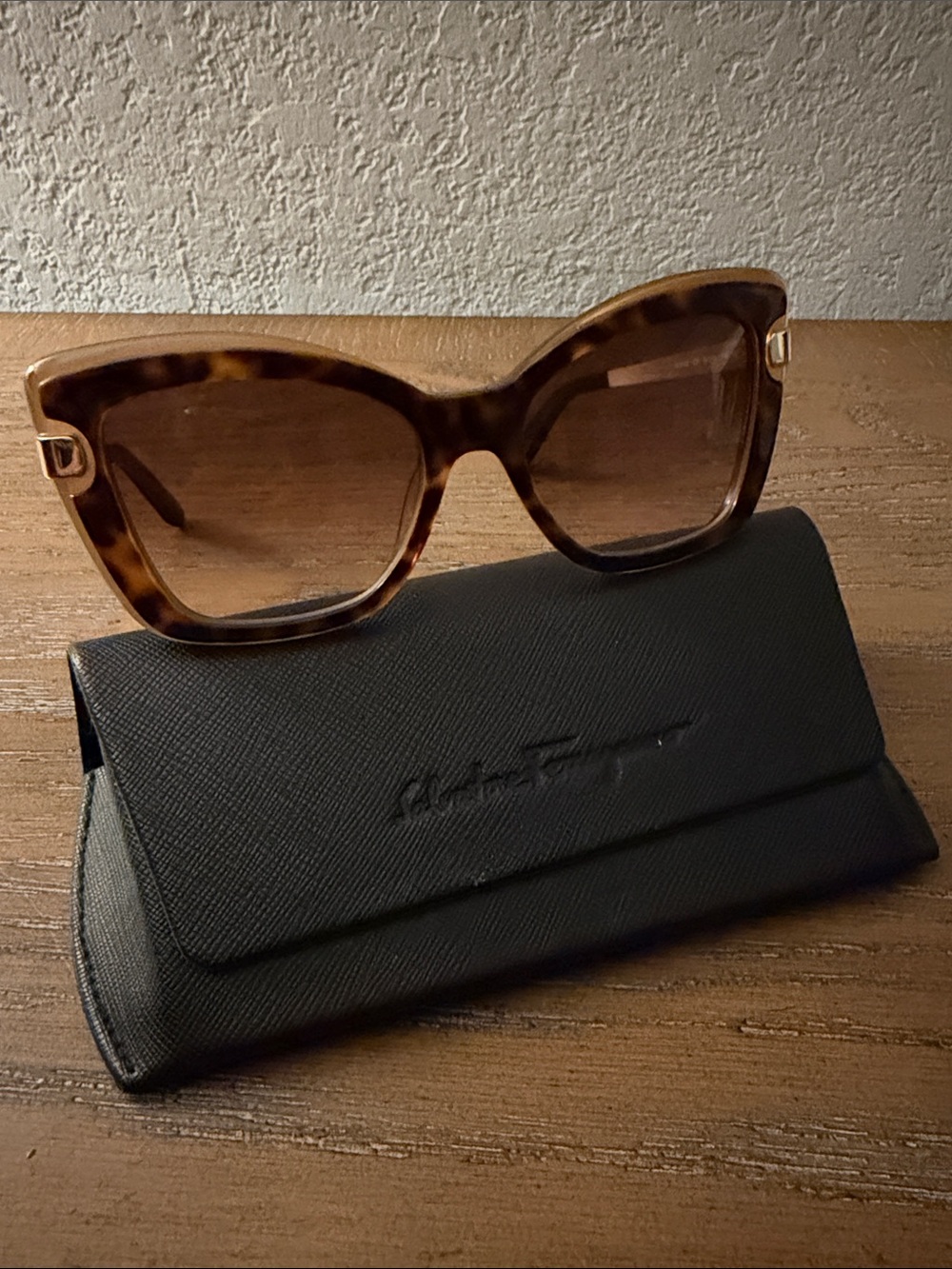 Salvatore Ferragamo Tortoiseshell Cat-Eye Sunglasses with Brown Lenses